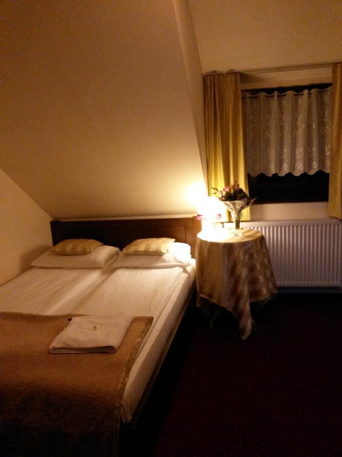 Hotel Casa Veche Sibiu Habitación foto
